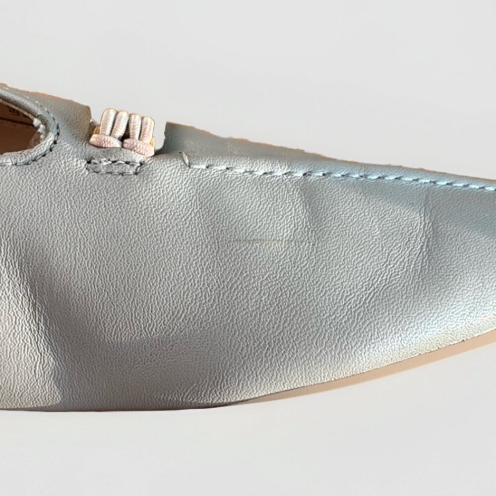 (8.5) TAHARI “Salty” Light Gray Leather Loafers - Picture 9 of 13